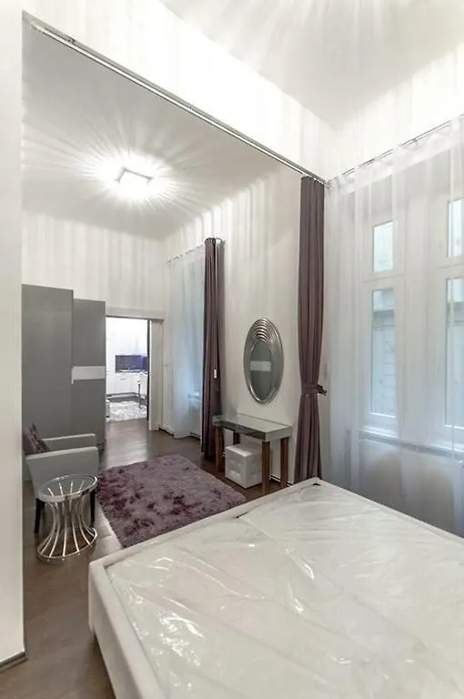 White House Residence 布达佩斯 0*,